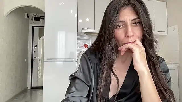 HotyWinter live cam on StripChat