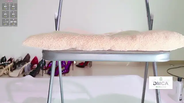 Vicki-66 webcam
