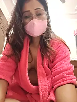 hot_laxmi2