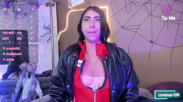lucyfer_gpp live cam on StripChat