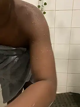 Thicktreat live cam on StripChat