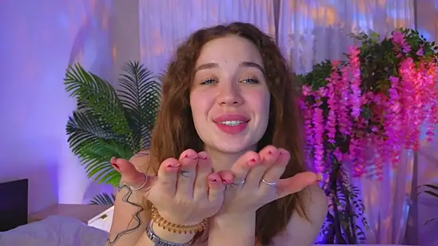 KarenGibbs live sex cam