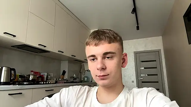 solofury (M twink) - Buy car