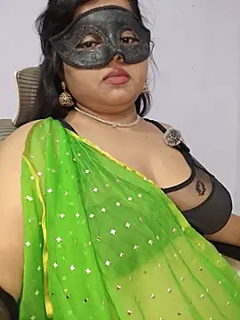 BigAssAyeaha live cam on StripChat