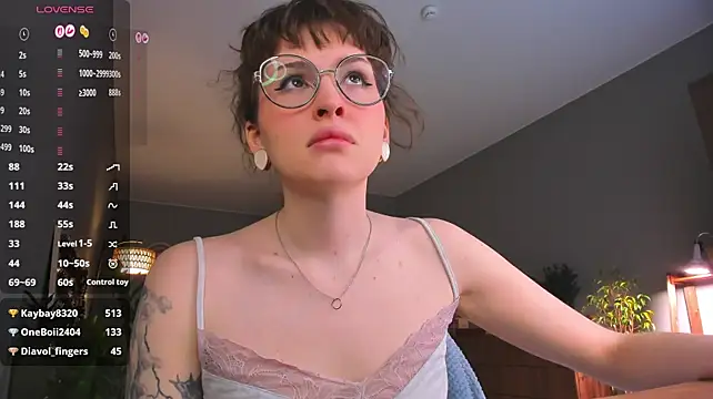 MilkyDana live cam on StripChat