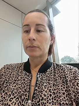 bichota85 live cam on StripChat