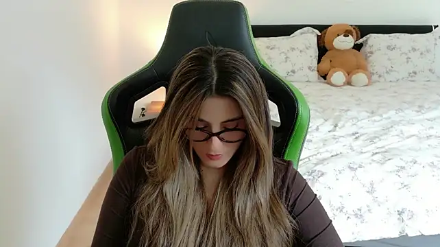 MoollyLove live cam on StripChat