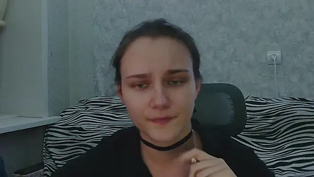 DolcezzaCream live cam on StripChat