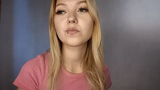 ChantellStremmel live cam on StripChat