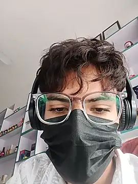 Hornyboy337