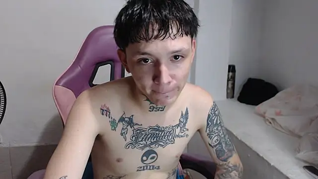 nick_boystraight live cam on StripChat