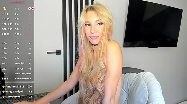 Juicy_Bella