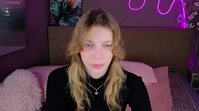 Emily_Cartex