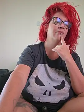 Escarlate4you_ live cam on StripChat