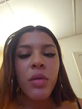 Diana_Mcfly live cam on StripChat
