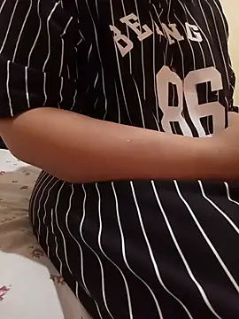 Farah-_nono live cam on StripChat
