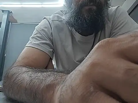 brownskinbull1 live cam on StripChat