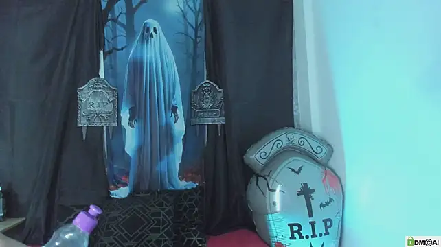 Mia_collins16