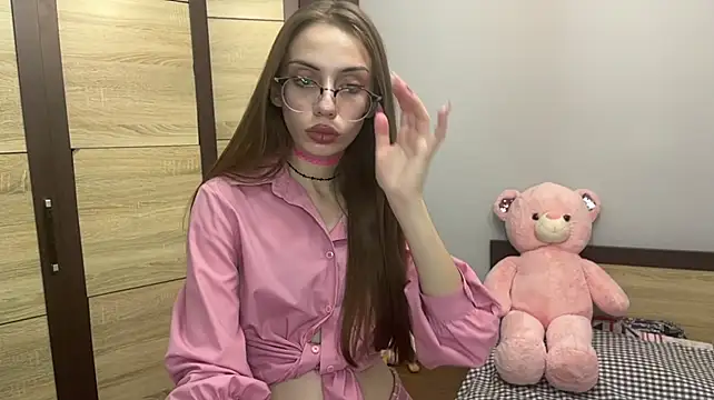 LelahMichener live cam on StripChat