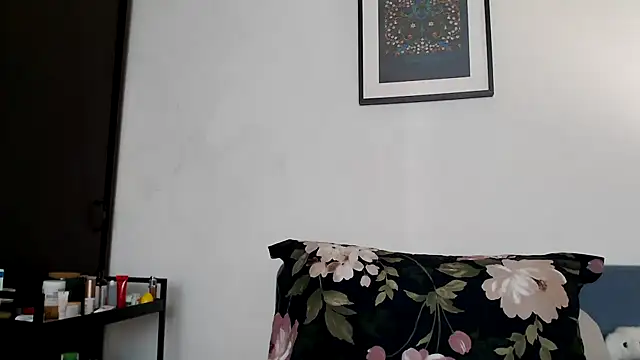 Scarlettford live cam on StripChat