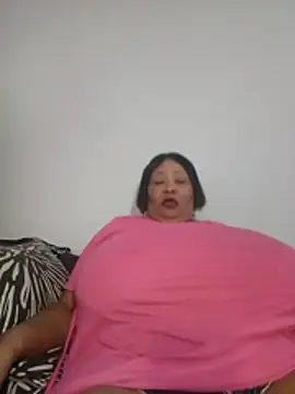 nancy111 live cam on StripChat