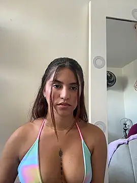 ViankaRose live sex cam