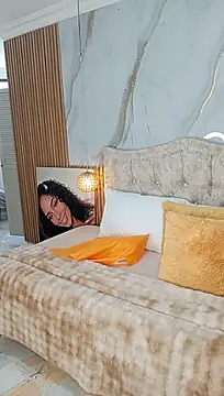 lia_16