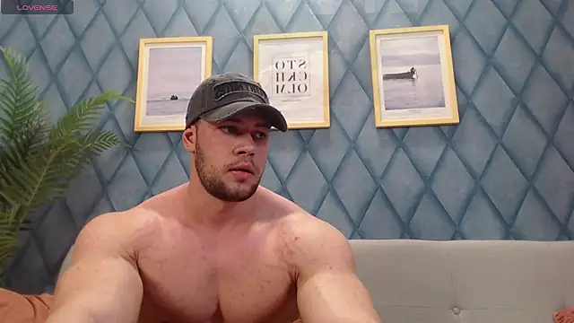 RyannWest live cam on StripChat