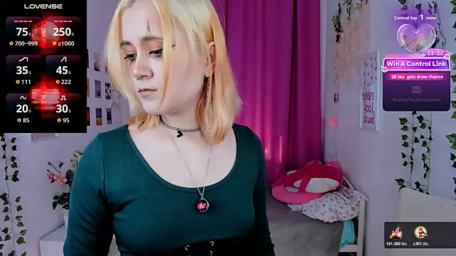 Alexa_Lexi_ live cam on StripChat