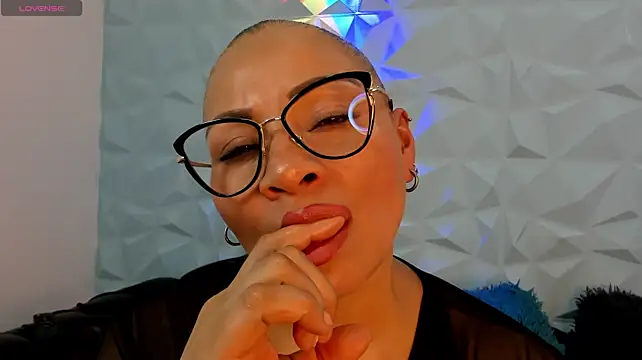 Sol_Rodriguez1 live cam on StripChat