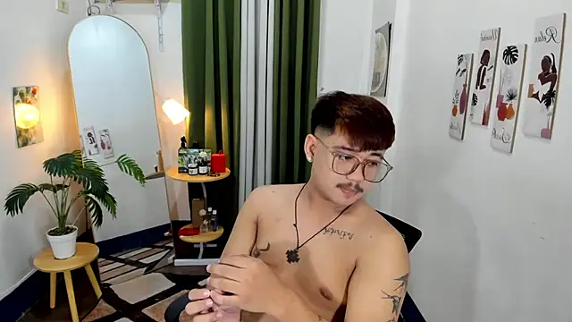 gabinjuicyhugecock (M young) - PUT MY DILDO INSIDE MY ASS