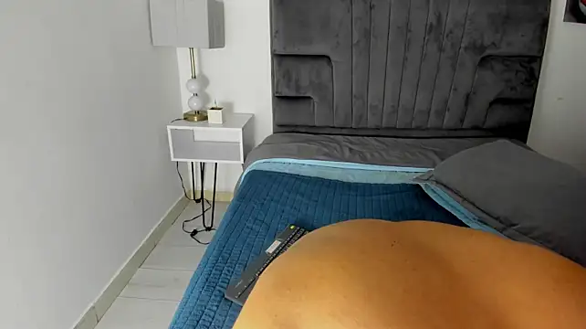 charlie___musk (M twink) - Let´s cum together!