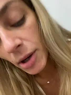 Bellalolahot