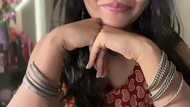 goddess_ariel (F young) - Candle Wax ON BOObs