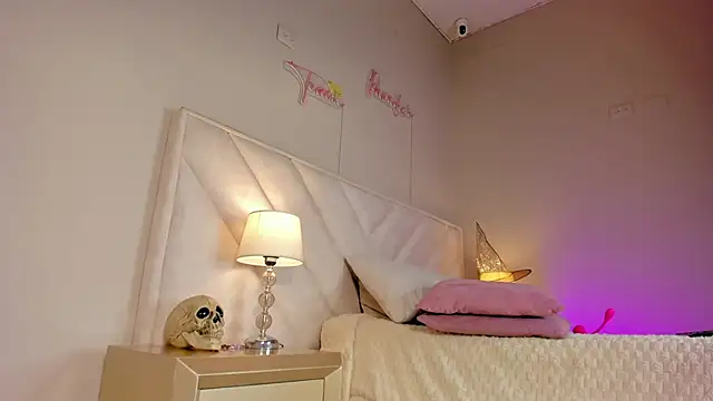 _angela_x live cam on StripChat