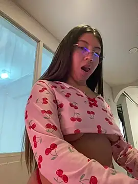Sara-cooper2 live cam on StripChat