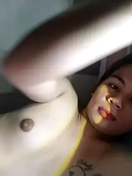 carla_69x live cam on StripChat