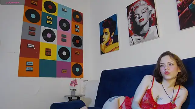 Sophia_Vegga live cam on StripChat