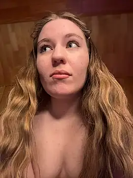 VillaVibes live cam on StripChat
