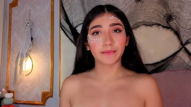 Mariana_Kalo live cam on StripChat