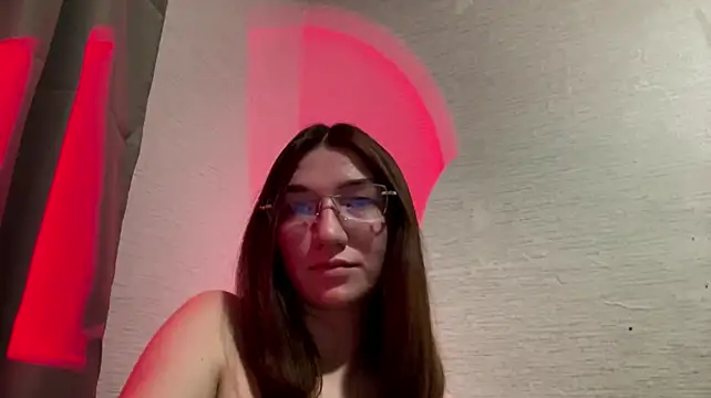 ManyMaron live cam on StripChat
