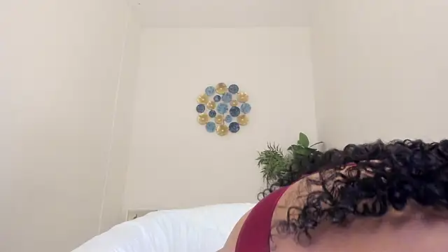 Naia_castel live cam on StripChat