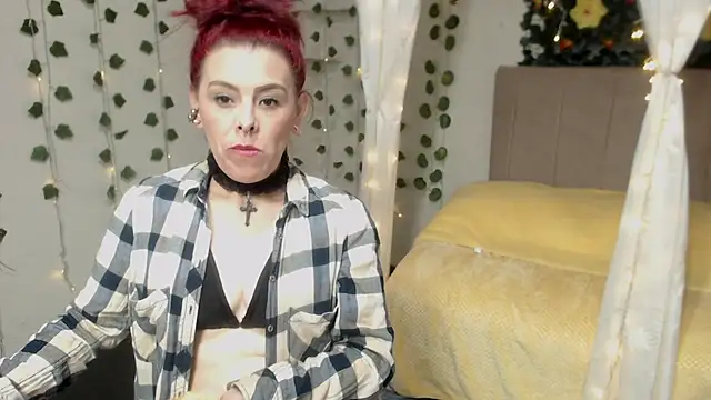 anahi_333 live cam on StripChat