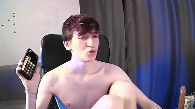 nateafterdark (Ask my age) - LICK THE HEAD OF DILDO