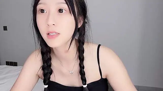 U_uu9968 live cam on StripChat
