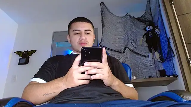Iker（SexyBoy-Bigclit）
