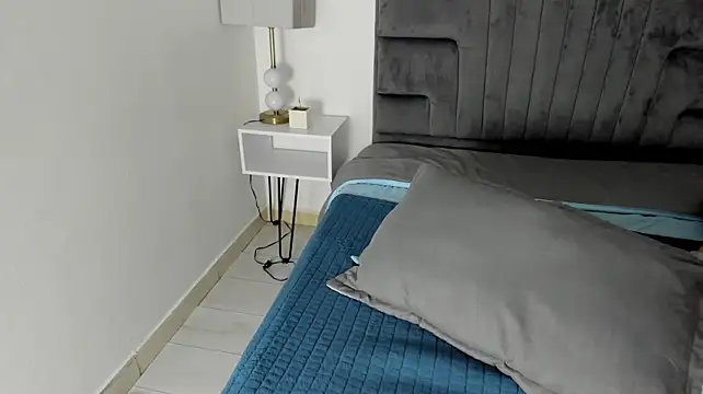 Charlie___Musk live cam on StripChat