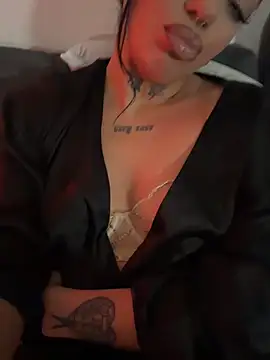 KiraQuinn1