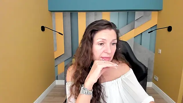 EllaLong live sex cam