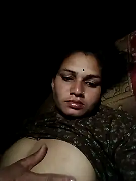 Ruby_Queenn live cam on StripChat